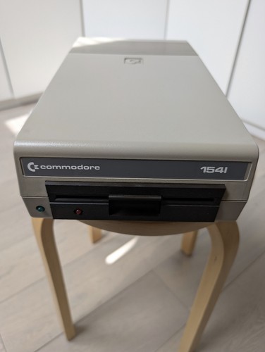 Commodore 1541 floppy - commodore,