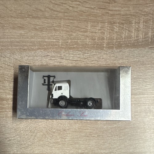 Zugmaschine modell lkw - zugmaschine, modell-lkw