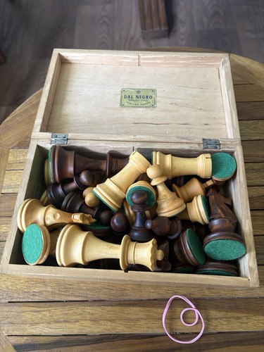 Dal negro chess pieces - dal,