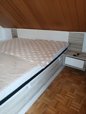 Doppelbett Sandeiche/weiss mit 2 Nachtkästchen und Beleuchtung