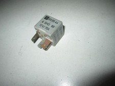 VW Corrado Golf III MK3 Passat 35i Relais 51 Nebelscheinwerfer 357941595