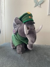 Polizei Elefant in Uniform
