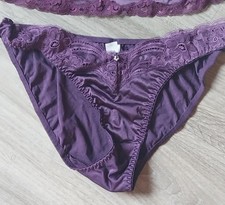 Triumph Slip Spitze gr.44 lila