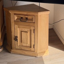 Eckschrank im rustikalen