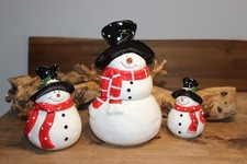 Schneemann-Dosen aus Keramik