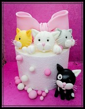 Süße Katzen aus Fondant als