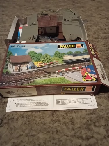 Modelleisenbahn faller b - h0,
