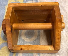 Halter für Toilettenpapier