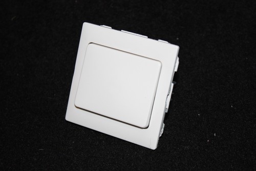 Gira standard alt - x, 70