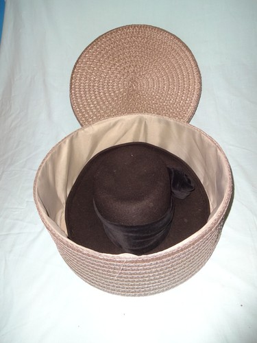 Vintage damenhut aus wollfilz - damenhut,