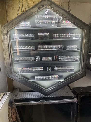 Sechseckige wandvitrine aus - wandvitrine,