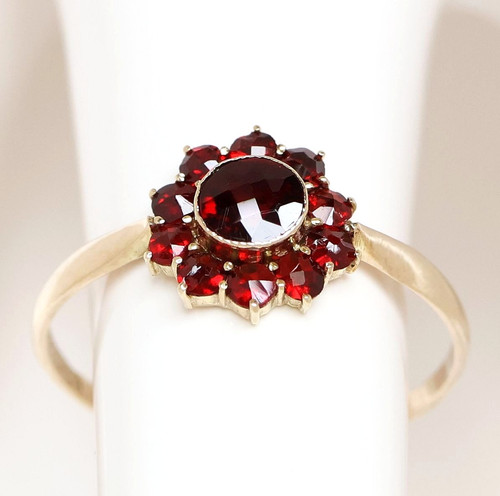 Zarter granatring karat - 8,
