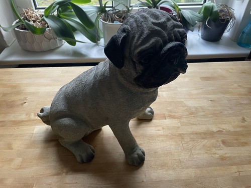 Mops figur lebensgroß sitzend - mops,
