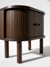 Halbrunder Nachttisch Holz