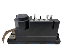 R170 Mercedes SLK 200 Vor-Facelift / Zentralverriegelungspumpe 2108000648 DEFEKT