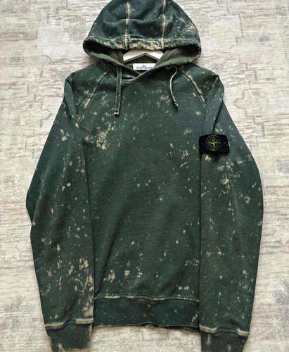 Stone island off - island,