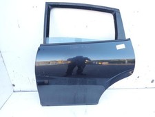 1P0833055 tür hinten links