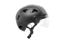 Helm mit Visier und