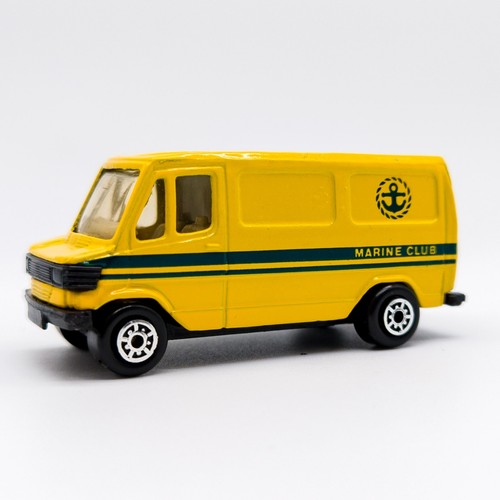 Maisto mercedes benz 307d - mercedes-benz,