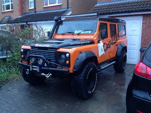 Land rover defender - land,