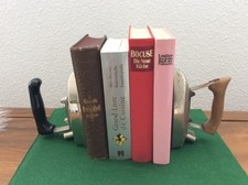 2 schwere alte BÜGELEISEN - BUCHSTÜTZE - Türstopper - HANTEL - SPORTGERÄT