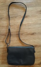 marineblaue Umhängetasche