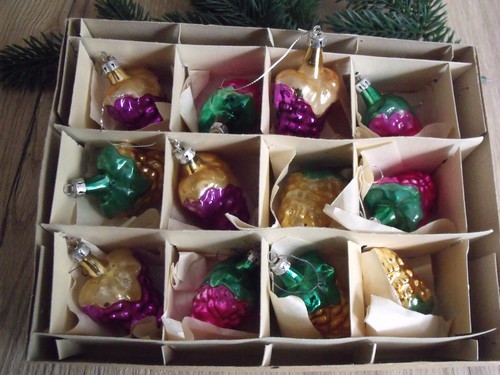 Weihnachtsschmuck karton mit - weihnachtsschmuck,karton,