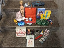 Flohmarkt Trödel Konvolut: Star Trek Barbie Eierplatte Spielzeug Tee-Service CDs