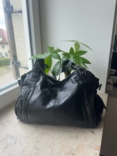 Damen Umhängetasche Schultertasche Schwarz mit Fächern Reißverschluss Tragegurt