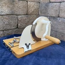 Manuelle Brotschneidemaschine