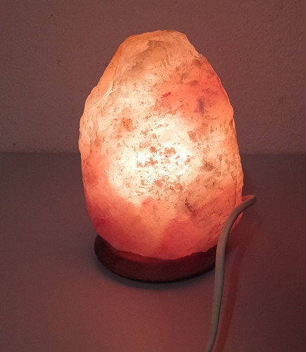 Salzstein lampe auf - salzstein-lampe,