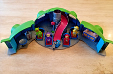 1996 teletubbies home hill - **1996,