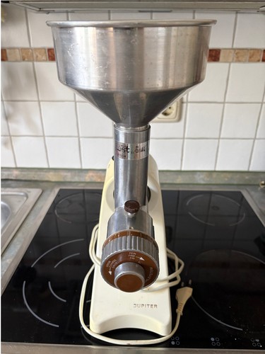 Getreidemühle elektrisch - getreidemühle,