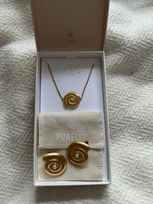 Purelei Mahina Club April