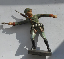 Soldat mit Panzerfaust