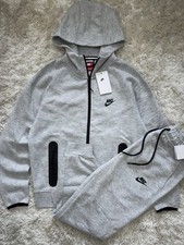 Nike Tech Fleece