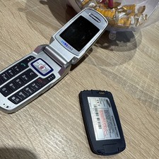 Samsung SGH-E700 Klapptelefon