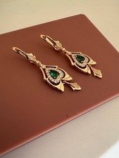 Ohrringe, mit einem wunderschönen grünen Stein. 6,5g. 585rg stempel, rolled gold