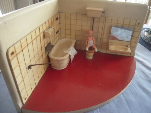 Sehr altes puppen badezimmer - sehr, puppen-badezimmer-