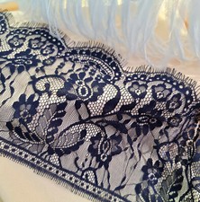 Spitzenborte Wimpernspitze mit