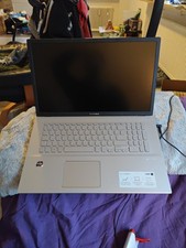 ASUS VivoBook 17 Top Zustand