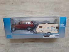 Volvo XC90 mit Wohnwagen 1:32