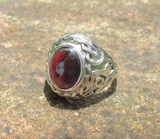 Ω Ring Granat rot Stein d