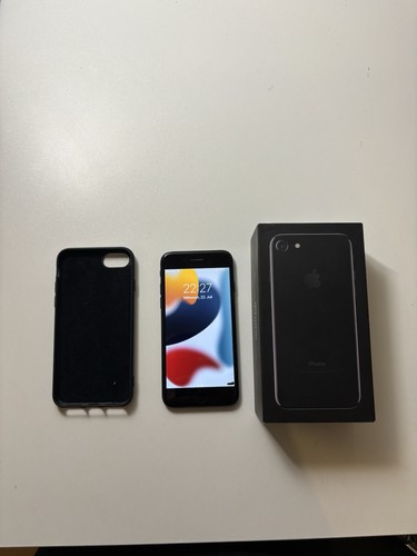 Apple iphone jet black 128 - jet,