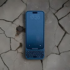 Clicks - Keyboard Case for Apple iPhone 15 Pro Max - Blue Phone Case