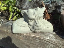 Mauer Fenster Hocker Gargoyle Hund Wächter aus Kunst Sandstein Antik Look H 50