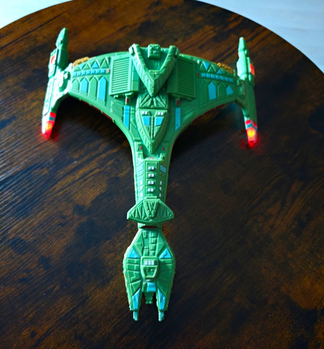 Star trek tng klingon attack - star,