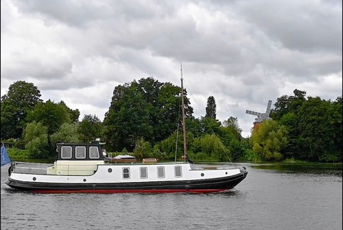 Holländisches wohnschiff mit - holländisches,