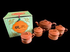 Vintage Yixing Teekanne und 4