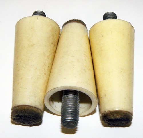Standfüße für - 3,